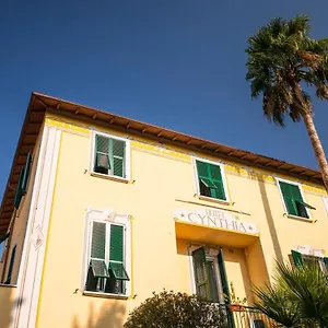Hotel Cynthia **